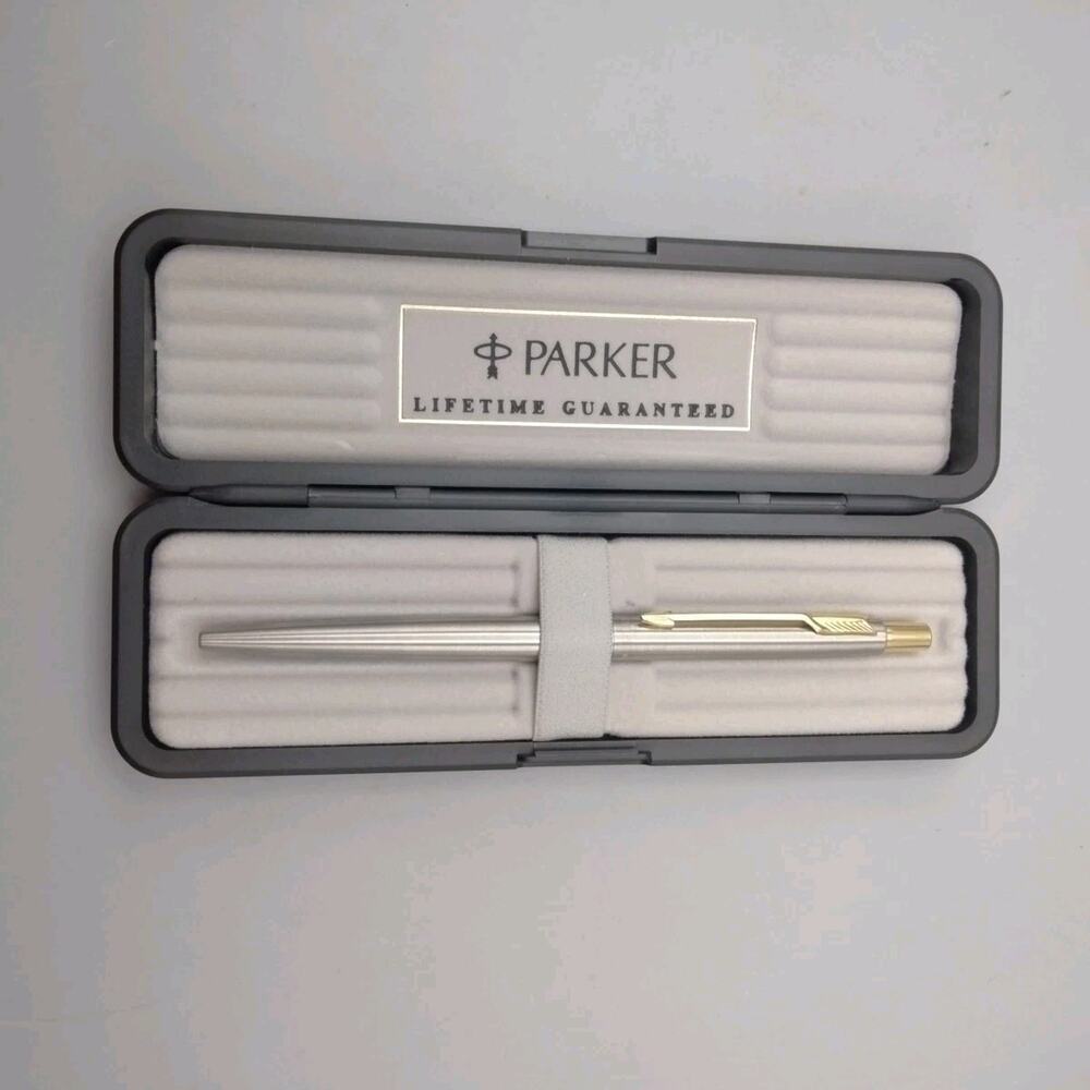 Parker Classic Ball Point Pen w/Case Silver